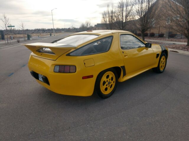 Porsche 928 1979 image number 24