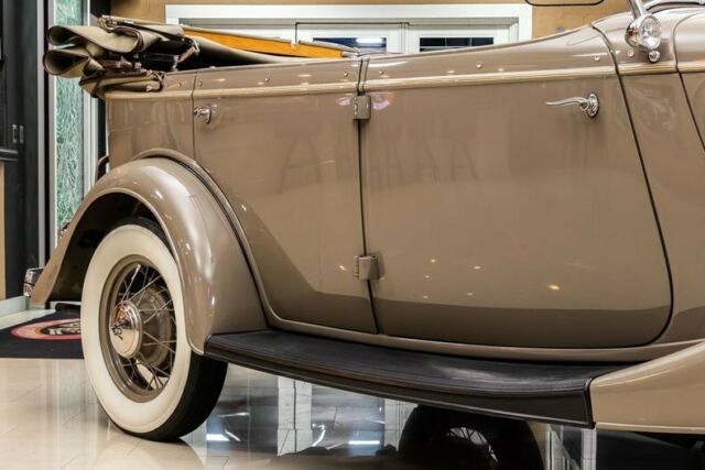 Ford Phaeton 1934 image number 22