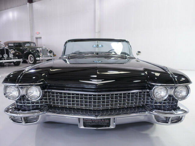 Cadillac DeVille Convertible 1960 image number 13