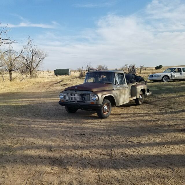 International Harvester D1100 1966 image number 0