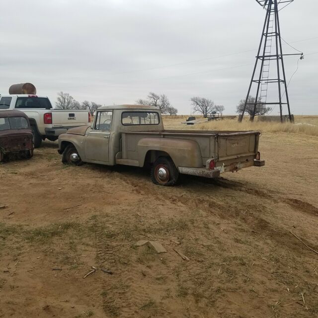 International Harvester D1100 1966 image number 1