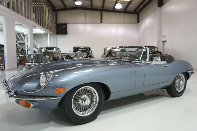 Jaguar E-Type 1969 image number 0