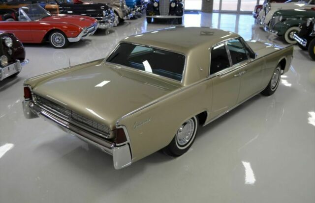 Lincoln Continental Sedan 1962 image number 31