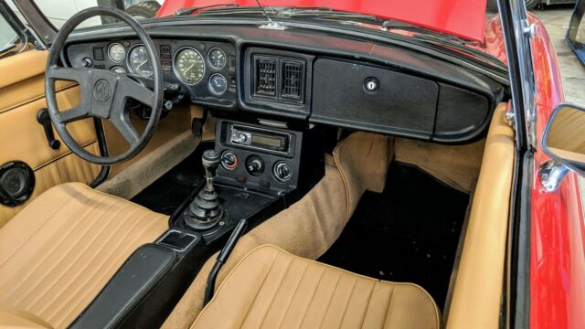 MG MGB 1979 image number 11