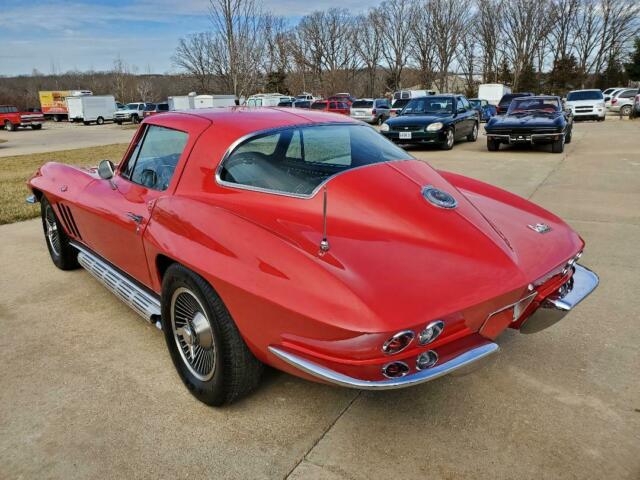 Chevrolet Corvette 1966 image number 31