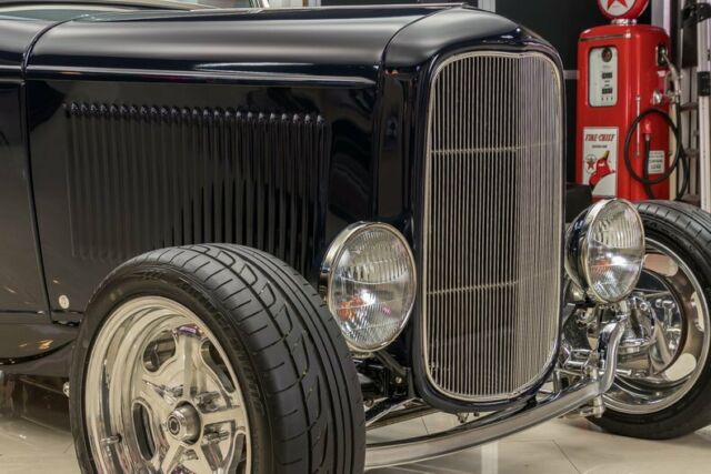 Ford Roadster 1932 image number 22