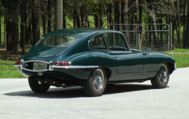 Jaguar E-Type 1967 image number 24