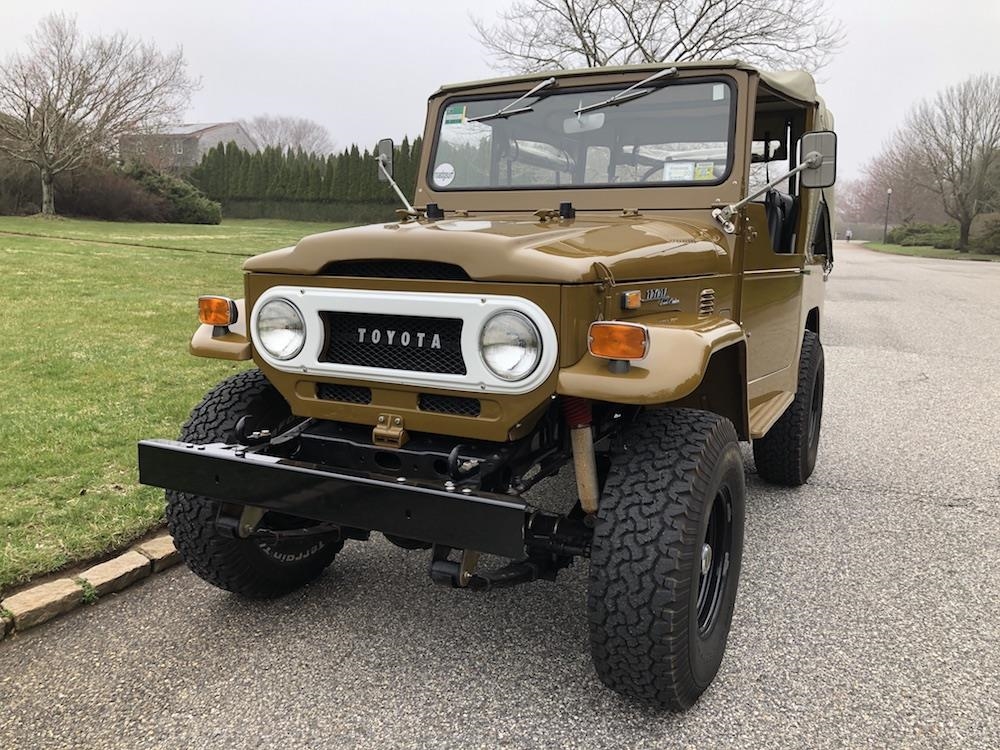 Toyota FJ Cruiser 1972 image number 15