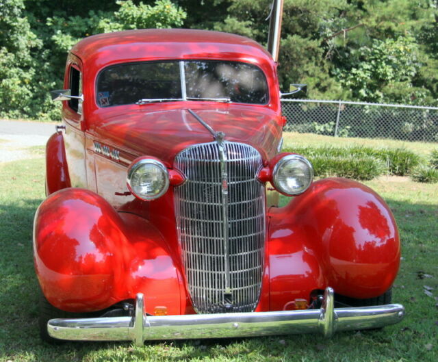 Oldsmobile 2 door sedan 1936 image number 19