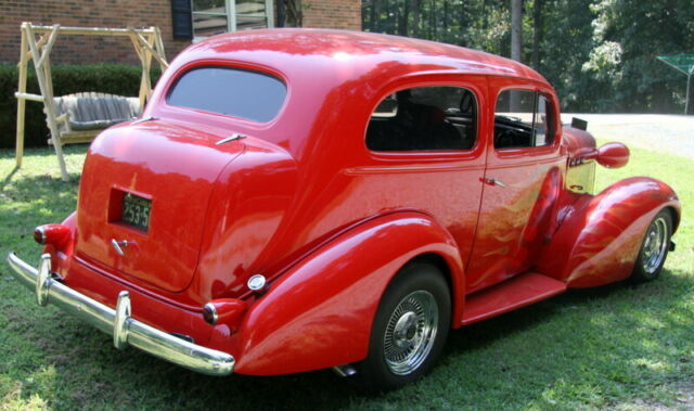 Oldsmobile 2 door sedan 1936 image number 21