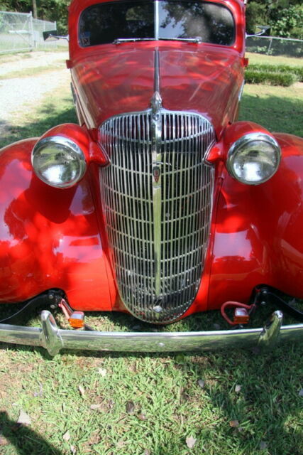 Oldsmobile 2 door sedan 1936 image number 25