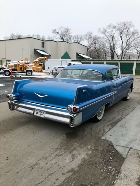 Cadillac DeVille 1957 image number 28