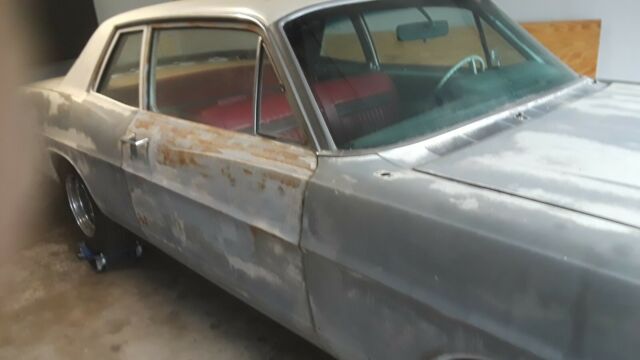 Ford Galaxie 1967 image number 0