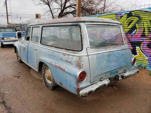 International Harvester D1000 1965 image number 17