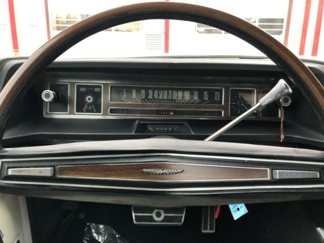 Ford LTD 1972 image number 21