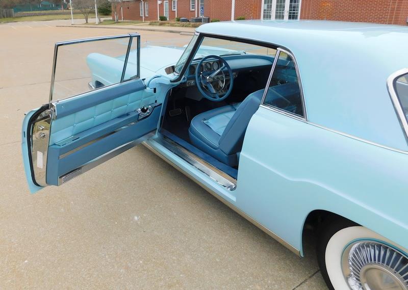 Lincoln Continental 1956 image number 18