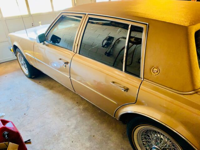 Cadillac Seville 1977 image number 4