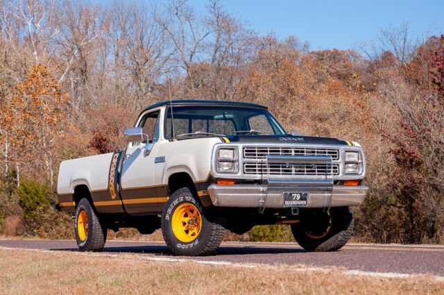 Dodge Macho Power Wagon 1979 image number 0