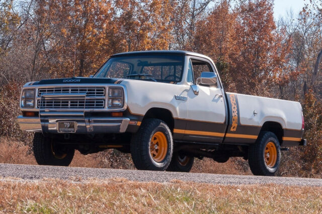 Dodge Macho Power Wagon 1979 image number 32