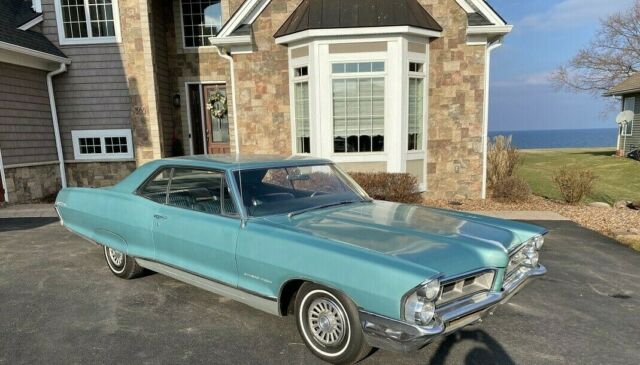 Pontiac Grand Prix 1965 image number 0