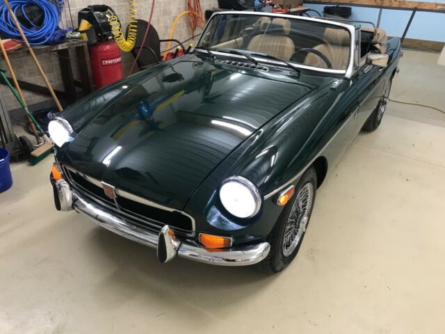 MG MGB 1974 image number 11