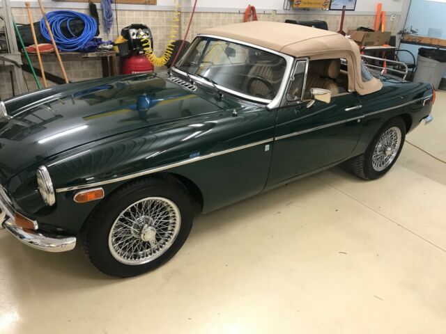 MG MGB 1974 image number 19