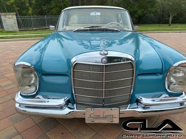 Mercedes-Benz 250SE/C Coupe 1966 image number 32