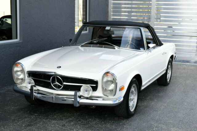 Mercedes-Benz SL-Class 1968 image number 32