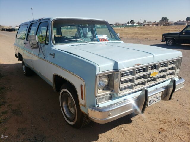 Chevrolet Suburban 1977 image number 14