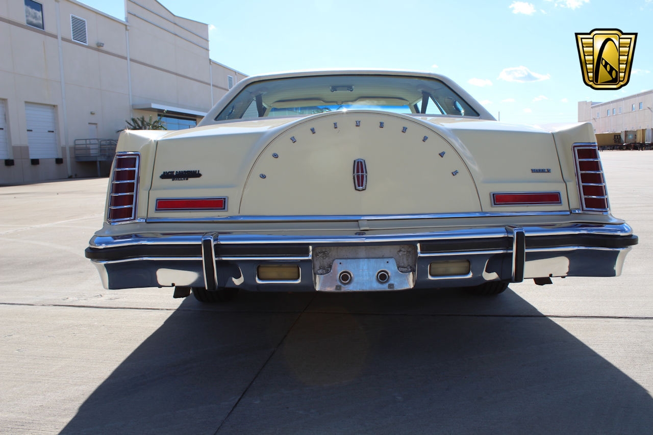 Lincoln Continental 1978 image number 12