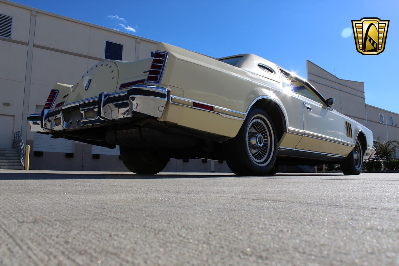 Lincoln Continental 1978 image number 16