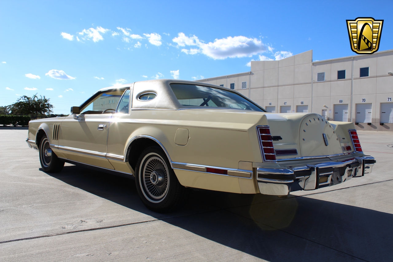 Lincoln Continental 1978 image number 9