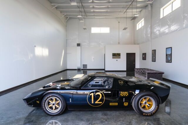 Ford GT40 1965 image number 0