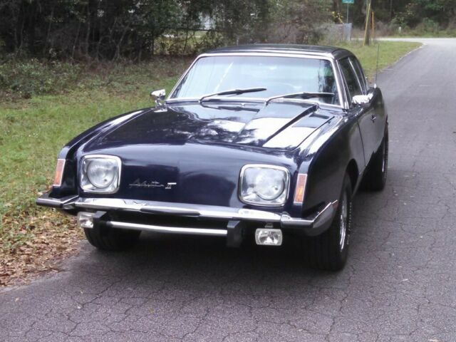 Studebaker Avanti 1974 image number 1