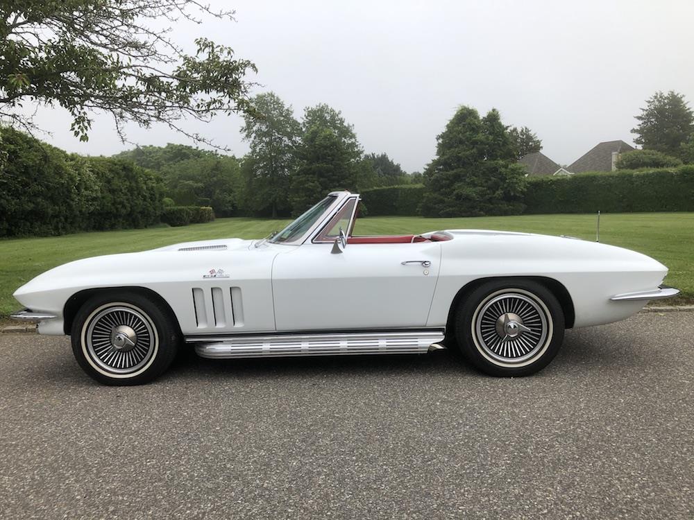 Chevrolet Corvette 1966 image number 12