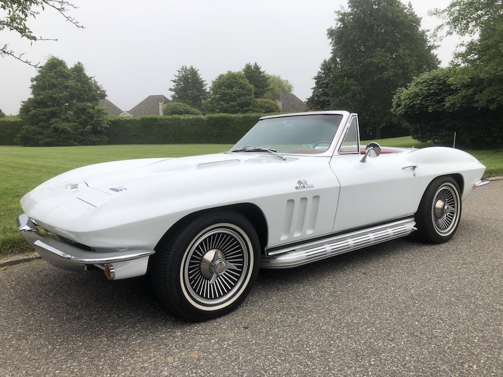 Chevrolet Corvette 1966 image number 37