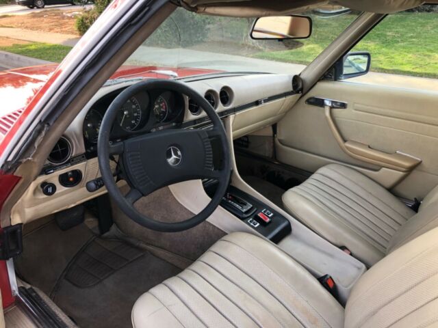 Mercedes-Benz SL-Class 1976 image number 34