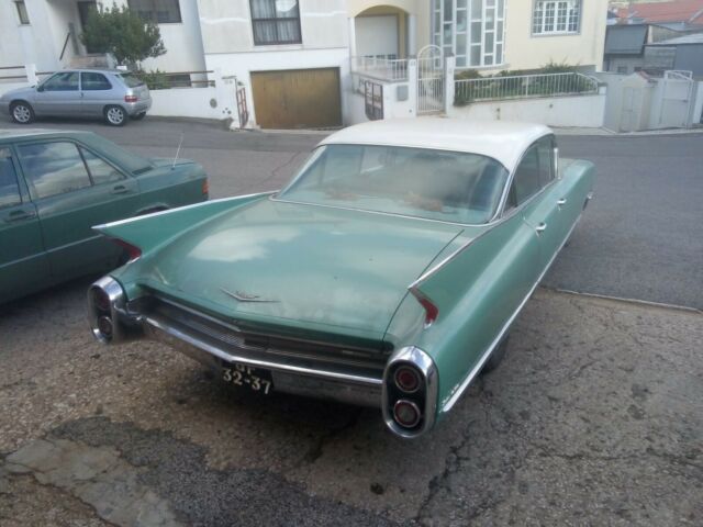 Cadillac Fleetwood 1960 image number 1