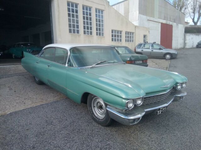 Cadillac Fleetwood 1960 image number 2