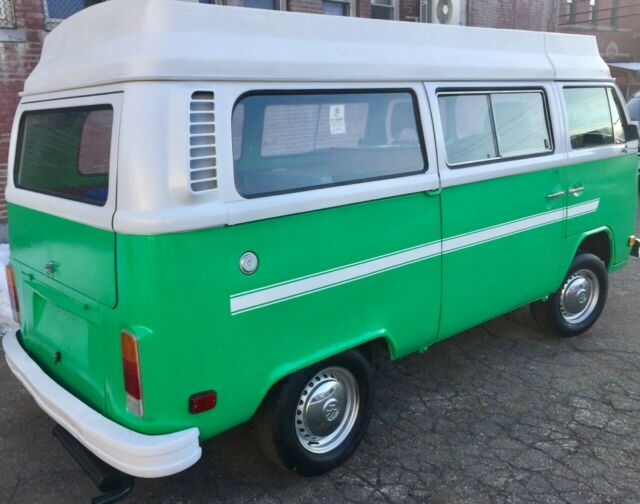 Volkswagen Bus/Vanagon 1978 image number 19