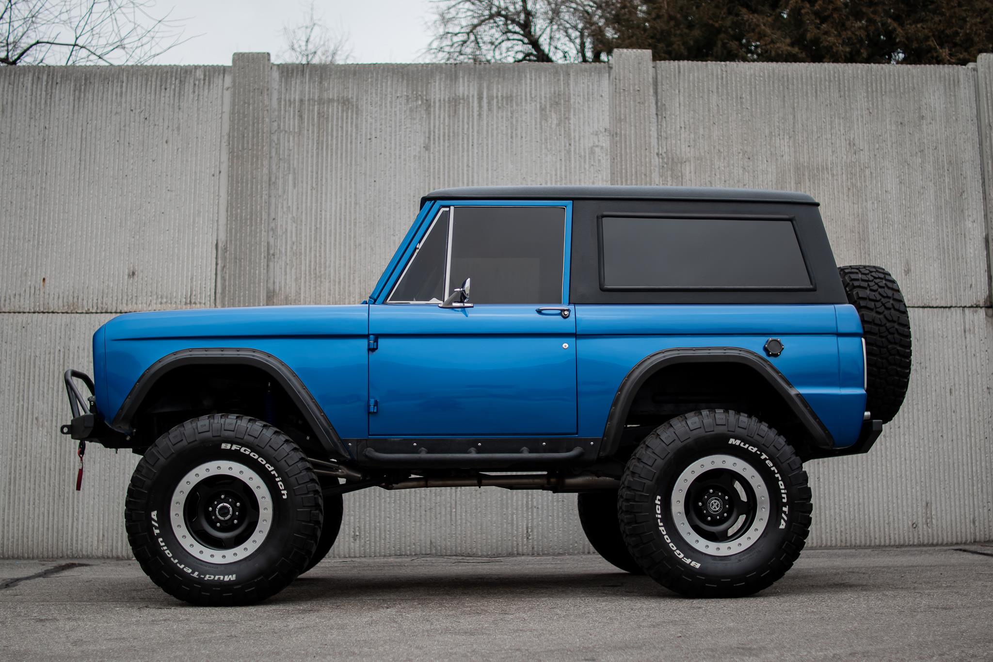 Ford Bronco 1976 image number 1