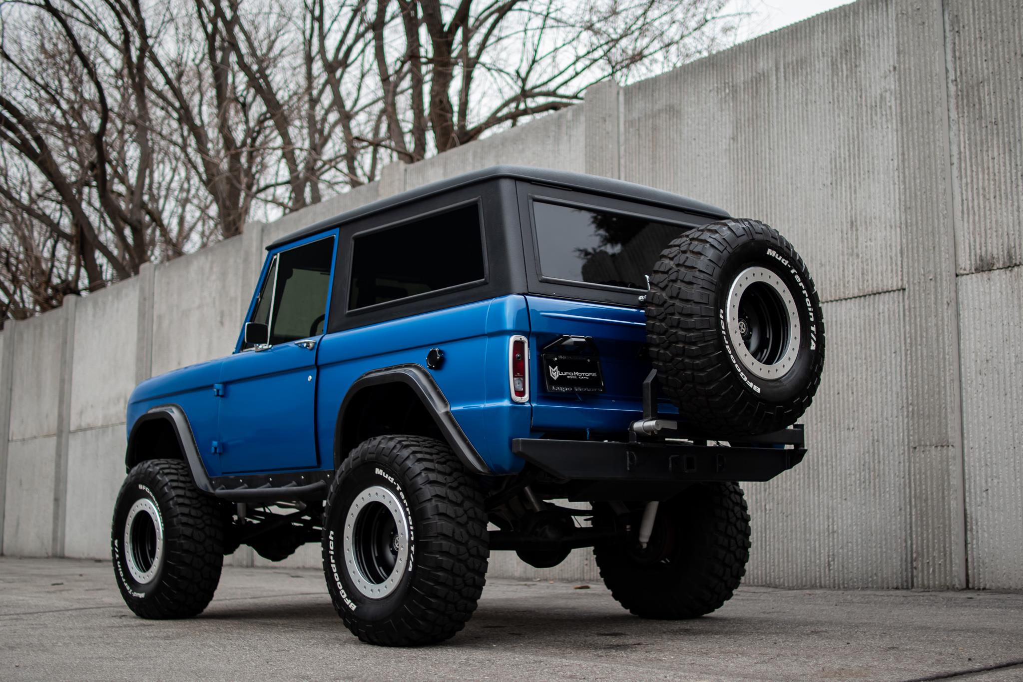 Ford Bronco 1976 image number 2