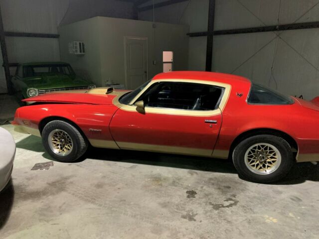 Pontiac Firebird 1978 image number 23