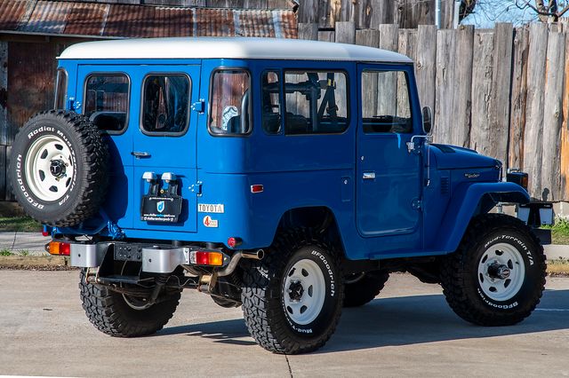 Toyota FJ Cruiser 1979 image number 29