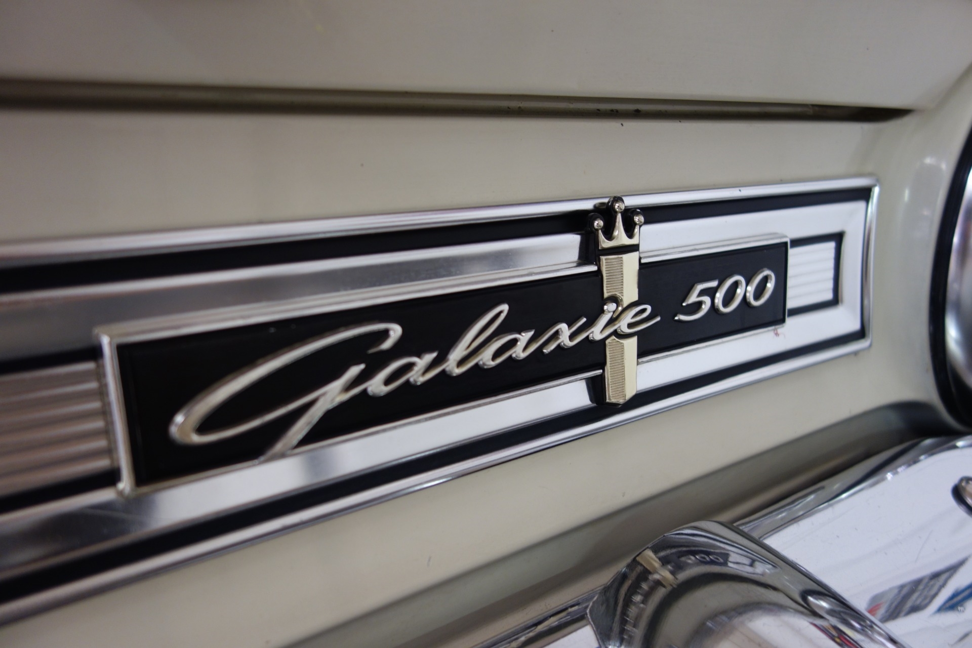 Ford Galaxie 1964 image number 23