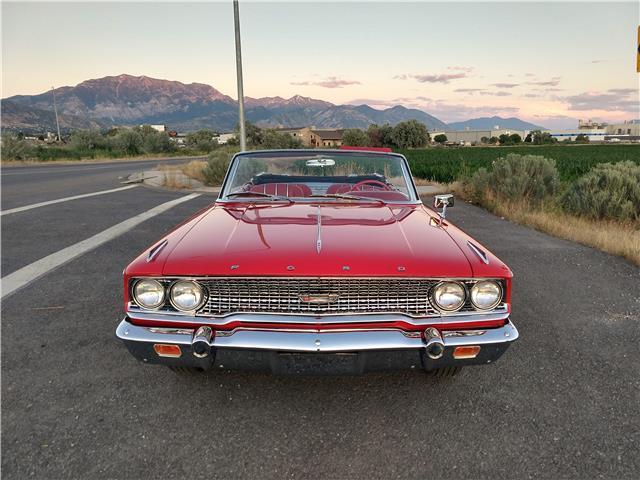 Ford Galaxie 1963 image number 4