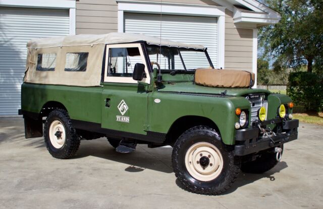 Land Rover 109 Series 3 1974 image number 0