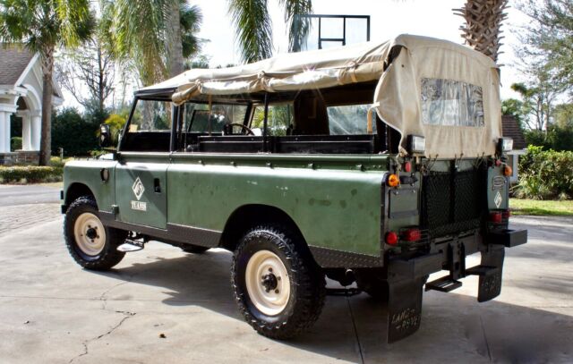 Land Rover 109 Series 3 1974 image number 11