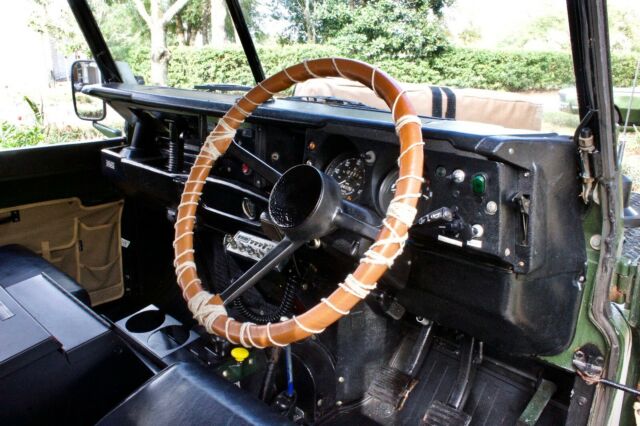 Land Rover 109 Series 3 1974 image number 15