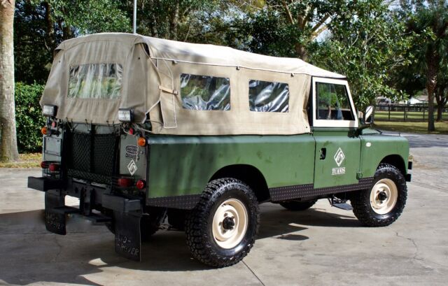 Land Rover 109 Series 3 1974 image number 29